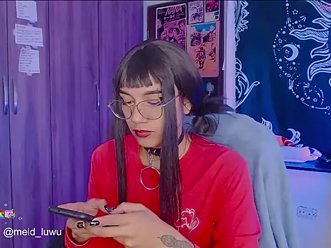 melissahowl online show from 11/26/25, 02:40