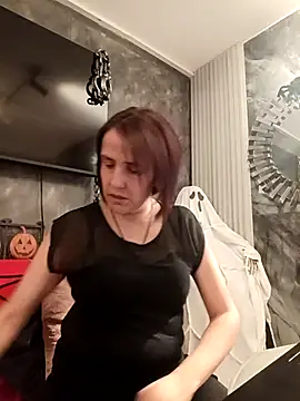 IsisBlake online show from 10/17/25, 05:37