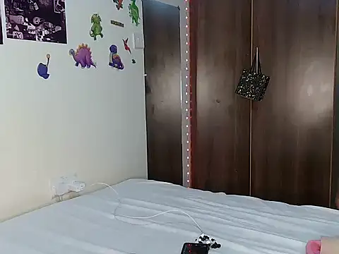 Snapshot of Sexyvyee_ chatting on 12/03/25, 03:47 Sexyvyee online show from 12/03/25, 03:47