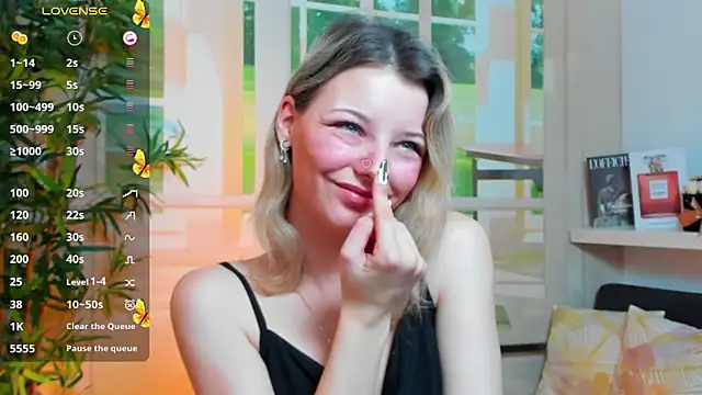 Snapshot of pretty_little_thing chatting on 01/29/25, 03:04 pretty little thing online show from 01/29/25, 03:04