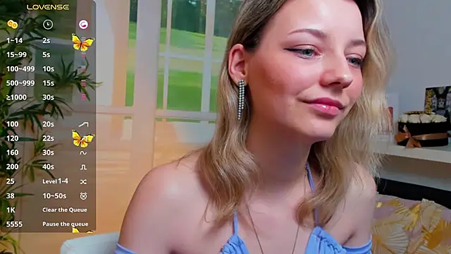 Snapshot of pretty_little_thing chatting on 01/31/25, 06:47 pretty little thing online show from 01/31/25, 06:47