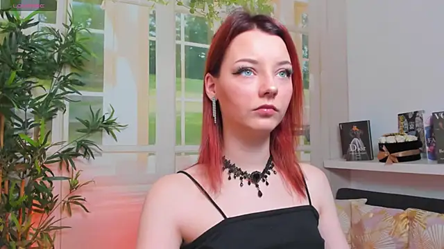 Snapshot of pretty_little_thing chatting on 02/12/25, 01:48 pretty little thing online show from 02/12/25, 01:48