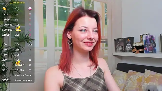 Snapshot of pretty_little_thing chatting on 02/15/25, 11:17 pretty little thing online show from 02/15/25, 11:17