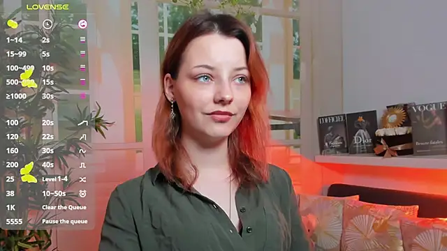 Snapshot of pretty_little_thing chatting on 03/13/25, 07:06 pretty little thing online show from 03/13/25, 07:06