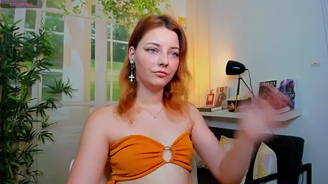 Snapshot of pretty_little_thing chatting on 09/15/25, 03:12 pretty little thing online show from 09/15/25, 03:12