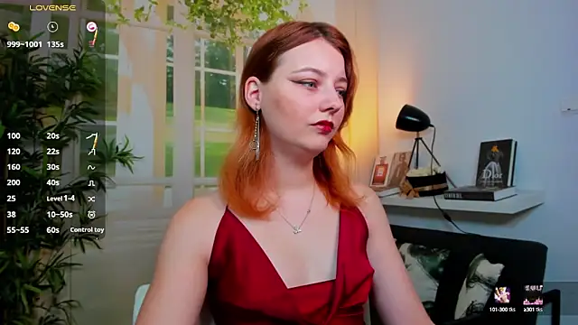 Snapshot of pretty_little_thing chatting on 10/13/25, 02:50 pretty little thing online show from 10/13/25, 02:50