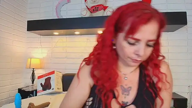 HannaBrave online show from 02/25/25, 02:44