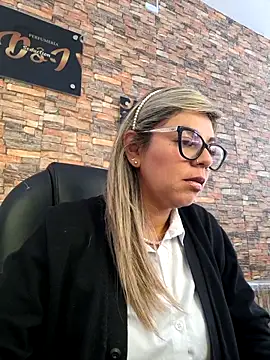 Snapshot of Cata_Office-12 chatting on 12/05/25, 04:14 Cata Office-12 online show from 12/05/25, 04:14