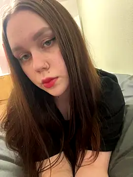 Snapshot of Marylallka5 chatting on 09/24/25, 06:11 Marylallka5 online show from 09/24/25, 06:11