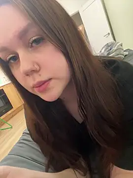 Snapshot of Marylallka5 chatting on 10/06/25, 05:49 Marylallka5 online show from 10/06/25, 05:49