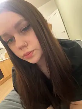 Snapshot of Marylallka5 chatting on 10/13/25, 07:25 Marylallka5 online show from 10/13/25, 07:25