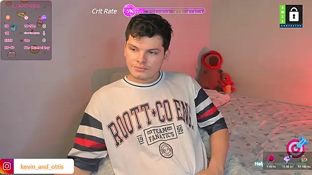 Snapshot of _Ottis_ chatting on 01/10/25, 12:17 Ottis online show from 01/10/25, 12:17