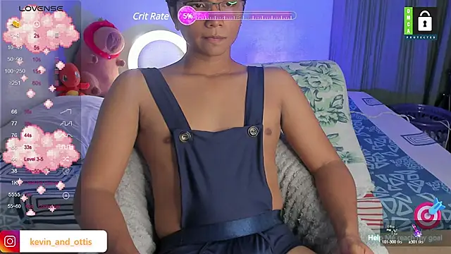 Snapshot of _Ottis_ chatting on 01/24/25, 11:23 Ottis online show from 01/24/25, 11:23