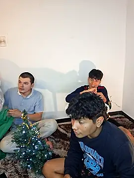  Ottis  online show from 12/04/25, 11:46