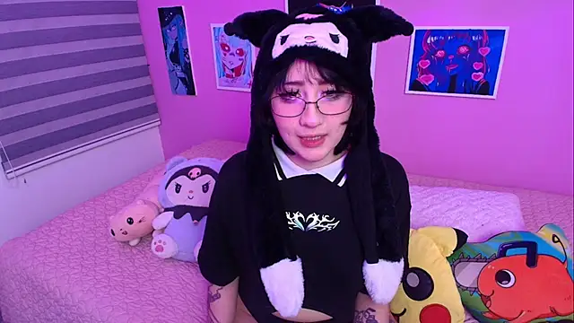 Miwa violet online show from 12/14/25, 02:06