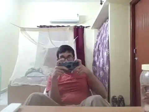 Snapshot of THE_NAKED_BOY chatting on 09/29/25, 02:33 THE NAKED BOY online show from 09/29/25, 02:33