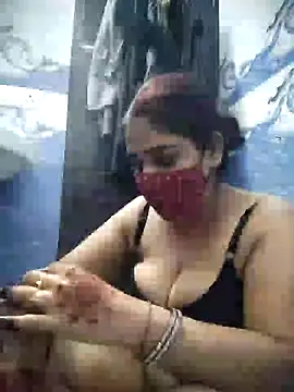 Snapshot of kirti__arora chatting on 01/23/25, 06:28 kirti arora online show from 01/23/25, 06:28