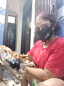 kirti  arora online show from 09/27/25, 06:51