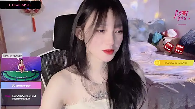    Nari    online show from 03/17/25, 11:32