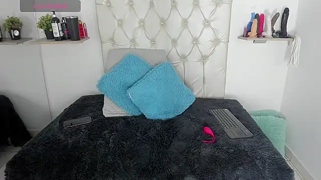 Alexa Smith   online show from 01/12/25, 05:13