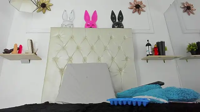 Alexa Smith   online show from 01/19/25, 03:53