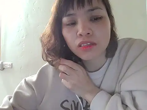 Angela-Eira online show from 12/04/25, 09:07