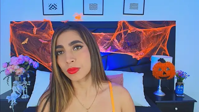 SophieCarther online show from 10/24/25, 12:01