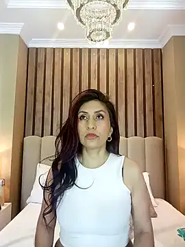 MonicaMoret online show from 01/16/25, 12:09