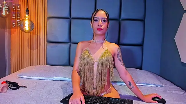 ANDREA  LOVE online show from 09/11/25, 12:38