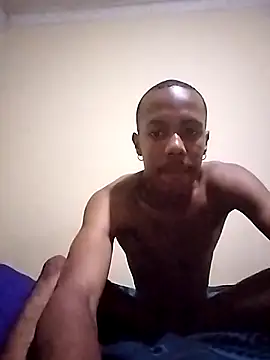 Snapshot of bobzerr chatting on 11/13/25, 11:03 bobzerr online show from 11/13/25, 11:03