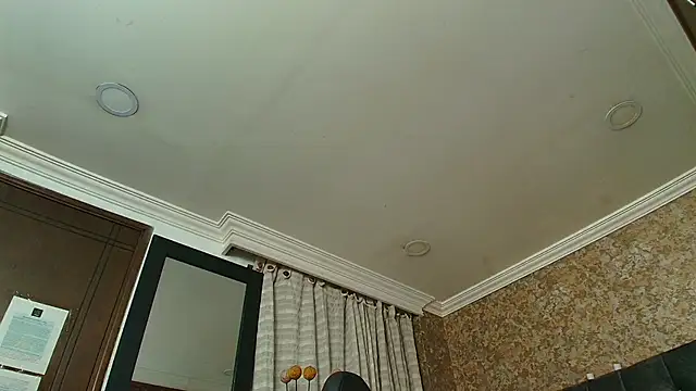 Snapshot of stella_xue chatting on 09/24/25, 08:01 stella xue online show from 09/24/25, 08:01