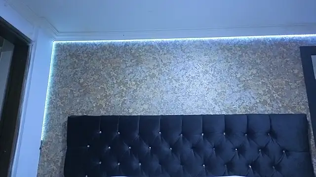 Snapshot of stella_xue chatting on 11/24/25, 07:57 stella xue online show from 11/24/25, 07:57