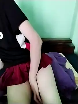 Luxcute286 online show from 06/25/26, 09:47