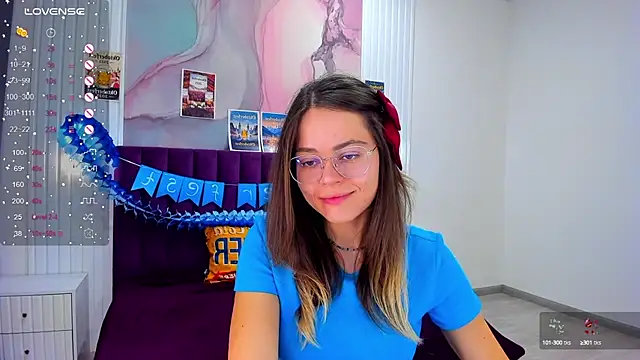 Snapshot of Kelly_Cuutie chatting on 09/25/25, 12:47 Kelly Cuutie online show from 09/25/25, 12:47