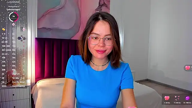 Snapshot of Kelly_Cuutie chatting on 11/23/25, 01:05 Kelly Cuutie online show from 11/23/25, 01:05