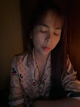 Snapshot of Samsam_567 chatting on 11/08/25, 04:29 Samsam 567 online show from 11/08/25, 04:29