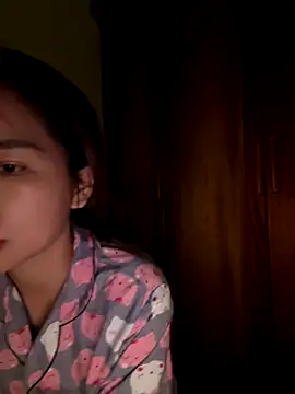 Snapshot of Samsam_567 chatting on 11/18/25, 04:00 Samsam 567 online show from 11/18/25, 04:00