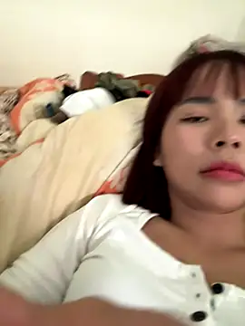 Snapshot of Samsam_567 chatting on 11/25/25, 06:24 Samsam 567 online show from 11/25/25, 06:24