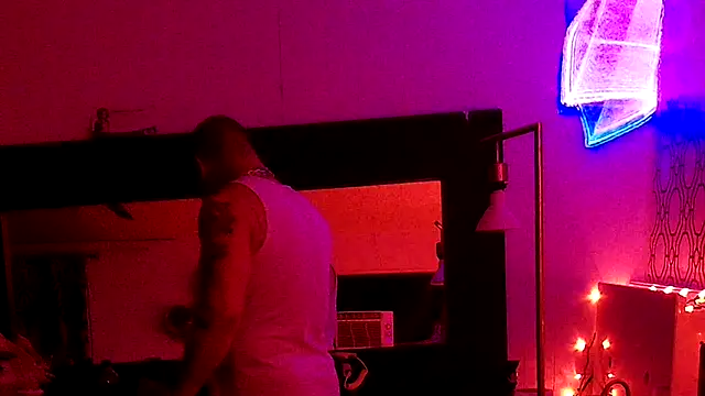 Snapshot of RawRyder8 chatting on 10/16/25, 02:45 RawRyder8 online show from 10/16/25, 02:45