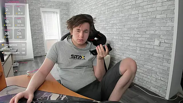 iliaskrislove online show from 02/18/25, 09:32