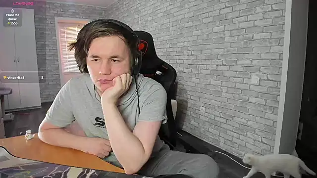 iliaskrislove online show from 02/21/25, 02:48