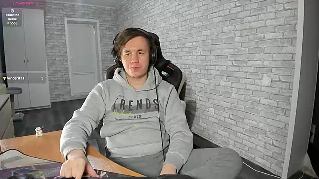 iliaskrislove online show from 02/22/25, 08:20