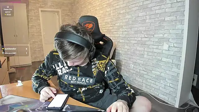 iliaskrislove online show from 02/27/25, 03:37