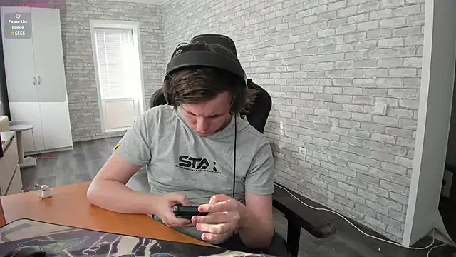 iliaskrislove online show from 02/28/25, 10:09