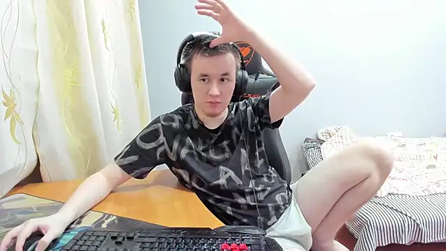 iliaskrislove online show from 11/22/25, 07:57