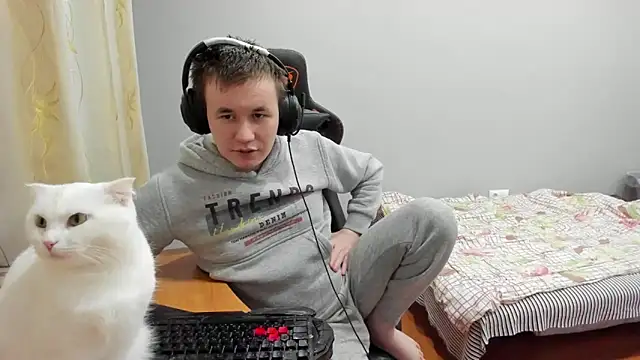 iliaskrislove online show from 11/30/25, 01:37