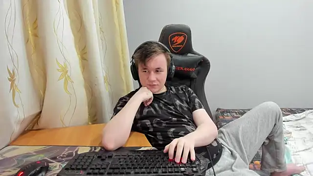 iliaskrislove online show from 06/10/26, 07:02
