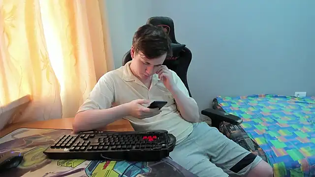 iliaskrislove online show from 07/13/26, 08:06