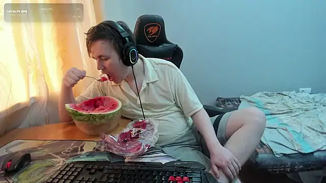 iliaskrislove online show from 07/28/26, 04:08