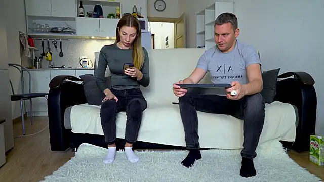 Snapshot of littlesweettifany chatting on 10/30/25, 12:50 littlesweettifany online show from 10/30/25, 12:50